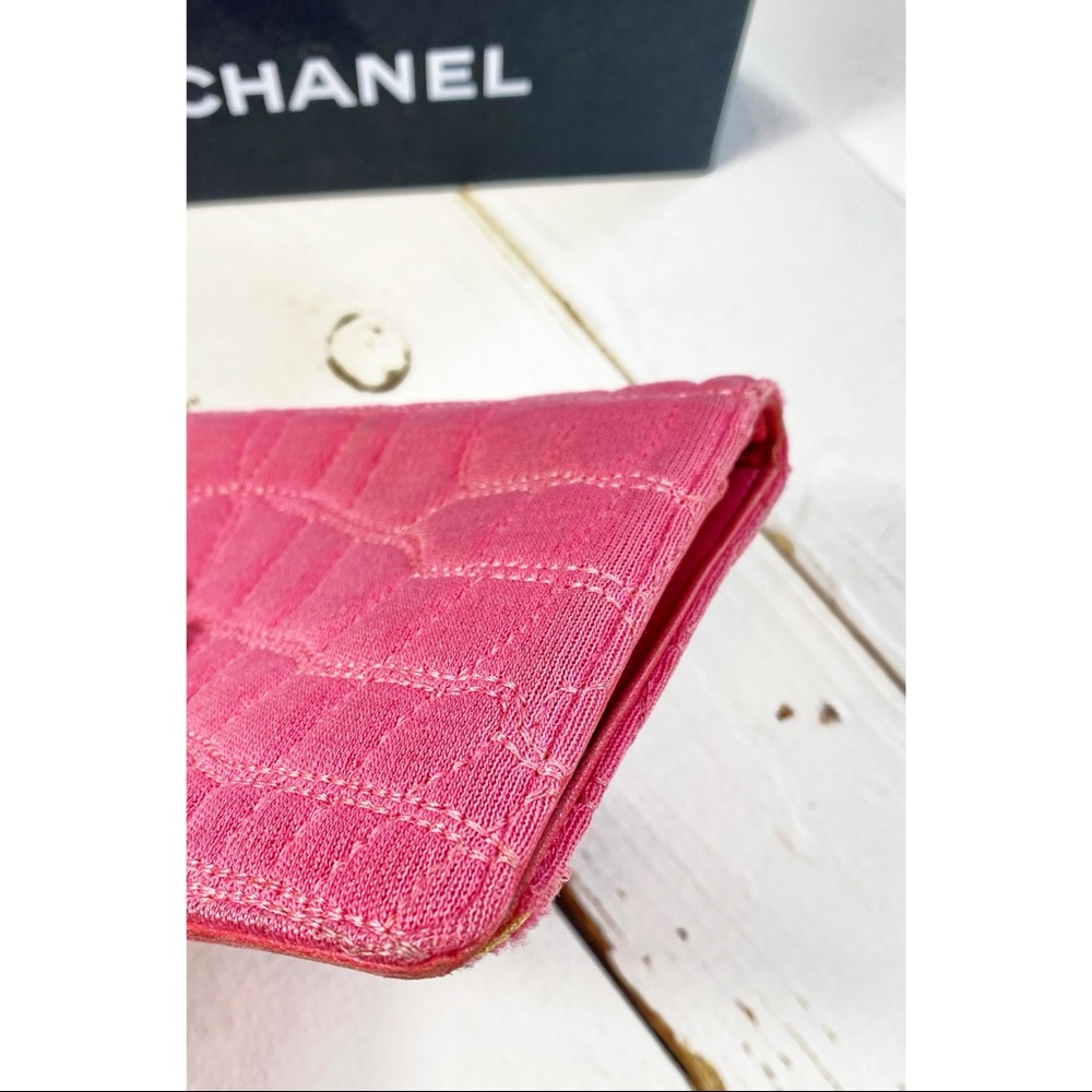 Chanel Pink Croc Stitched Canvas Reissue Wallet - Picture 8 of 11
